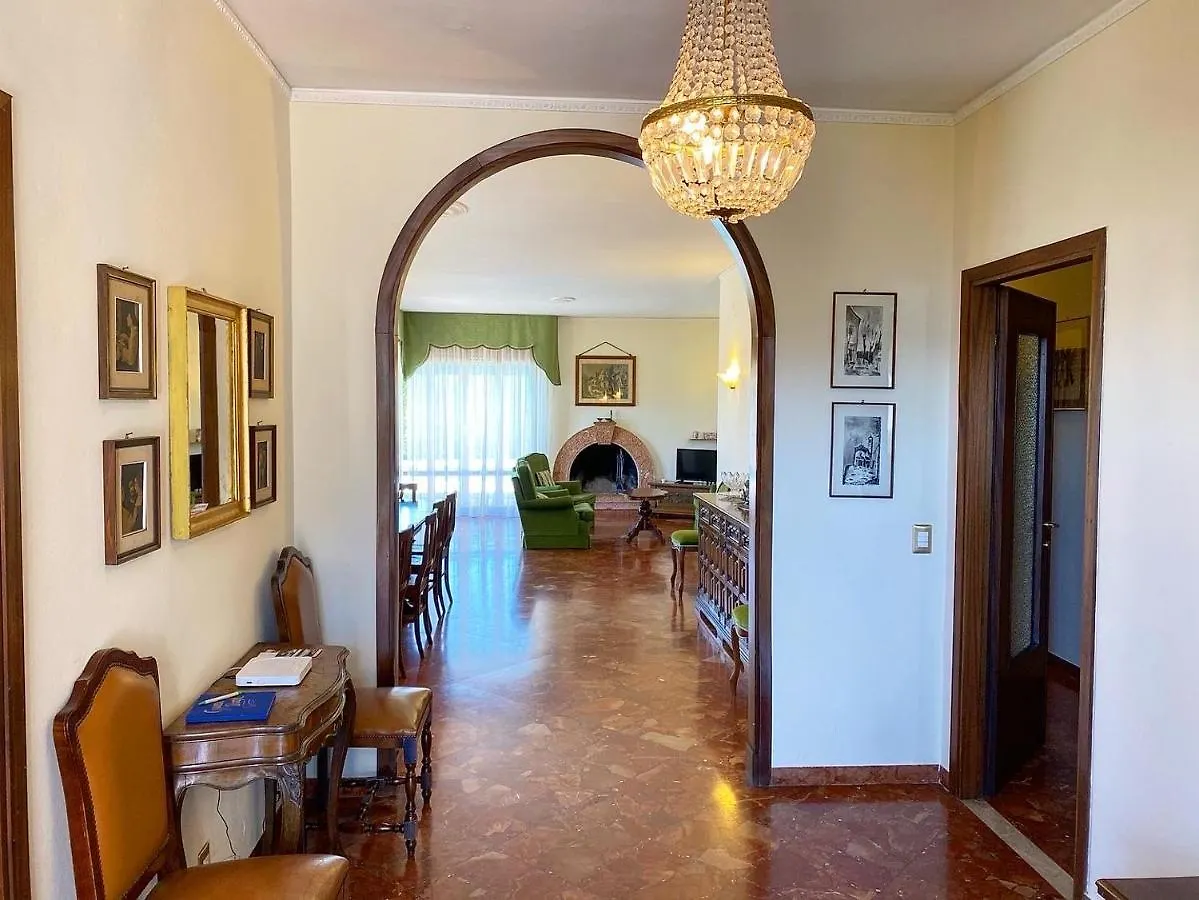 Villa Belvedere Liberty Costermano 0*,  Italië