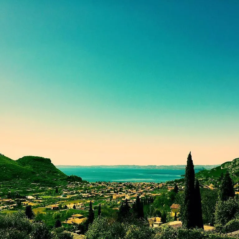 Villa Belvedere Liberty Costermano 0*,  Italia